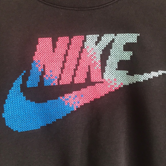 NWT! Nike loose fit pullover - Picture 2 of 6